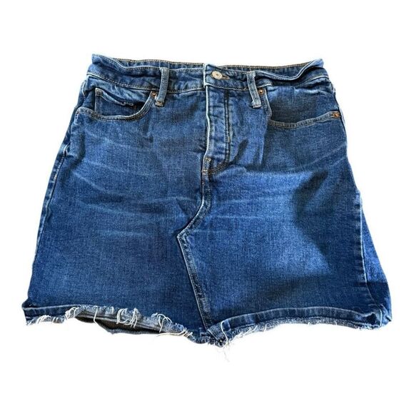 Old Navy High Rise Secret Pockets Denim Mini Skirt Ragged Hem Size 6 - Picture 3 of 8